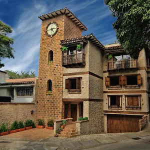 Apartahotel Casa Del Reloj